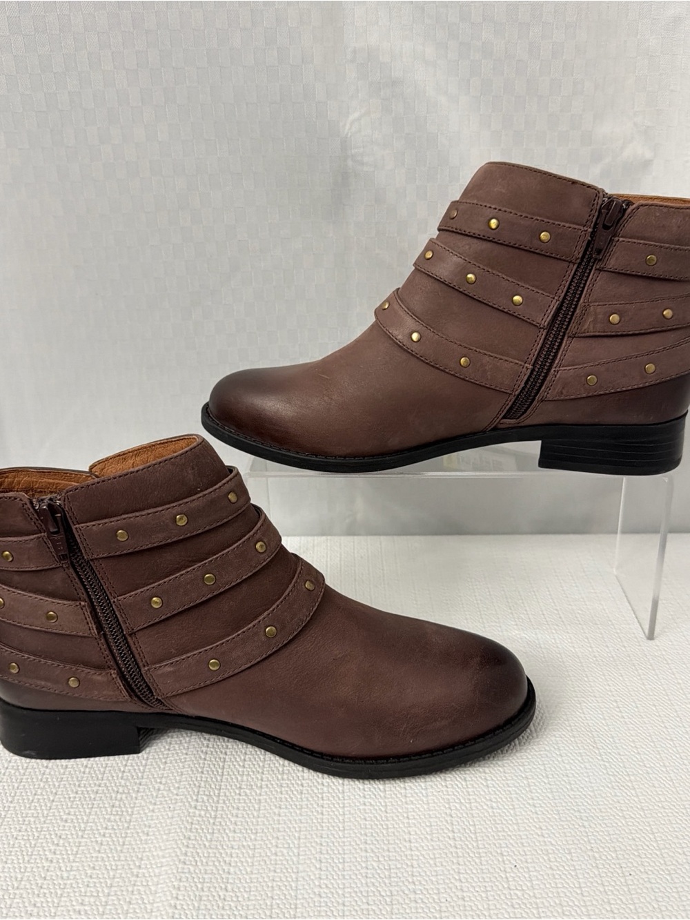 Vionic Country Lona Strappy Studded Leather Orthopedic Booties Ankle Boots 7.5 - Picture 10 of 11